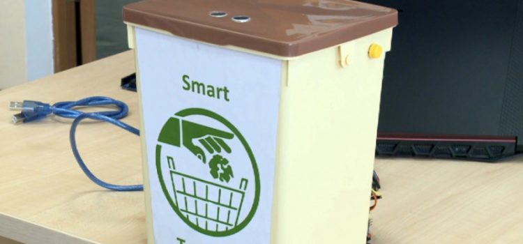 Smart trash bin